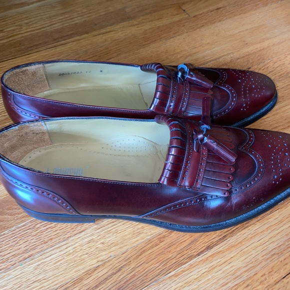 Mens Burgundy Slip on Wing tip with Tassels - Picture 3 of 10